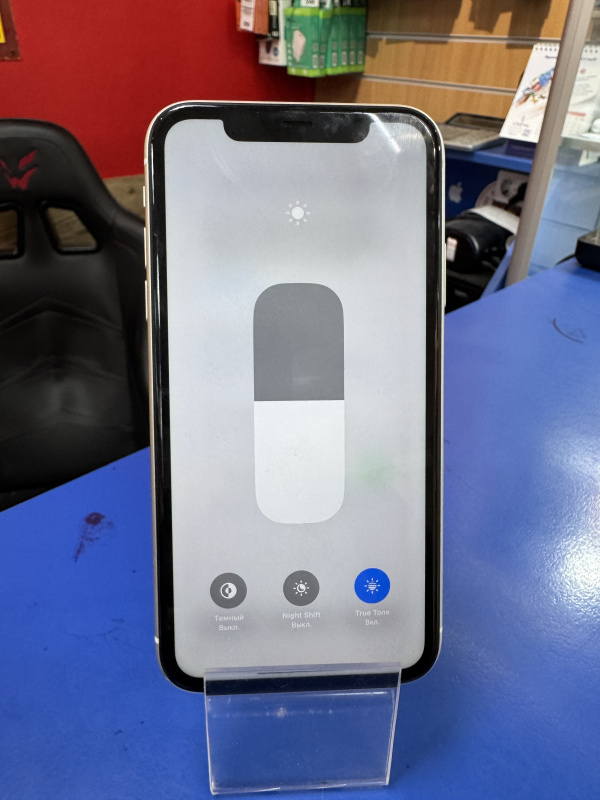 Мобильный телефон Apple iPhone 11