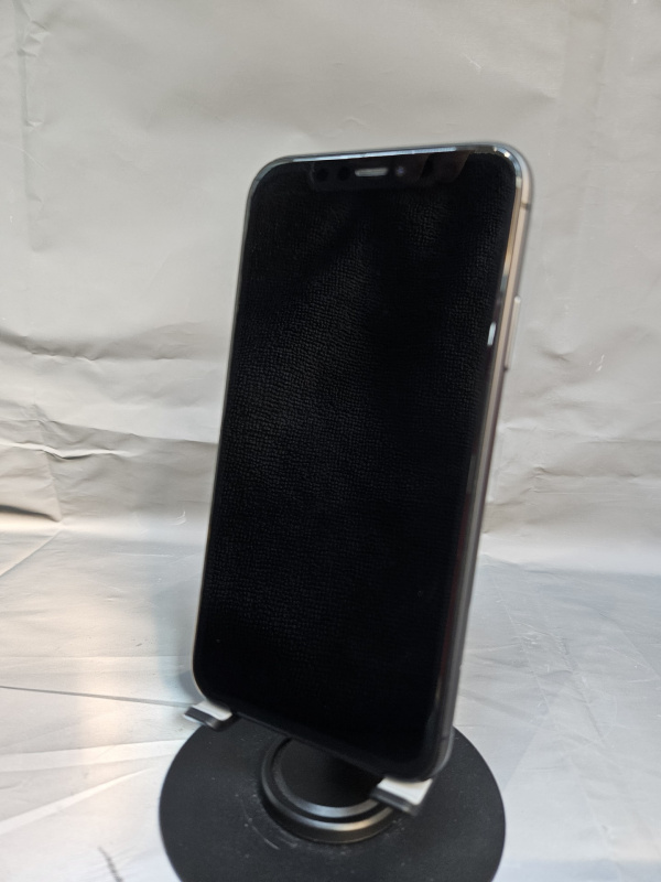 Мобильный телефон Apple iPhone 11