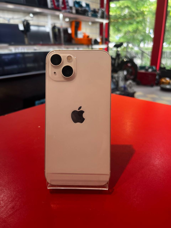 Мобильный телефон Apple iPhone 13