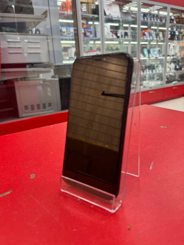 Мобильный телефон Apple iPhone 11