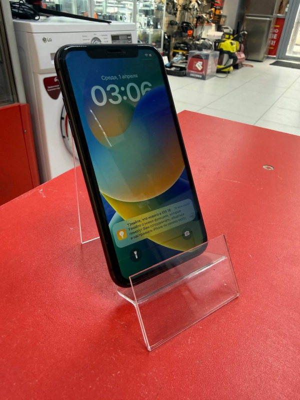 Мобильный телефон Apple iPhone 11