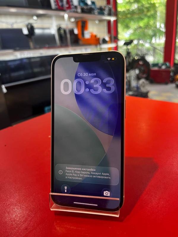 Мобильный телефон Apple iPhone 13