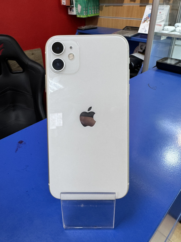 Мобильный телефон Apple iPhone 11