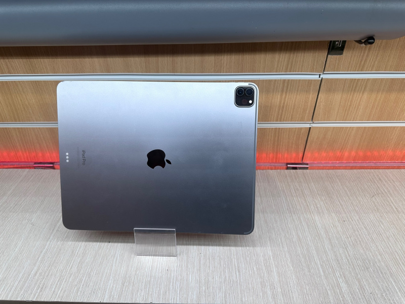 Планшет Apple iPad Pro 12.9 (5-го поколения) (2021)
